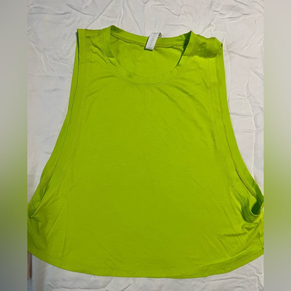 Neon green cropped athletic shirt